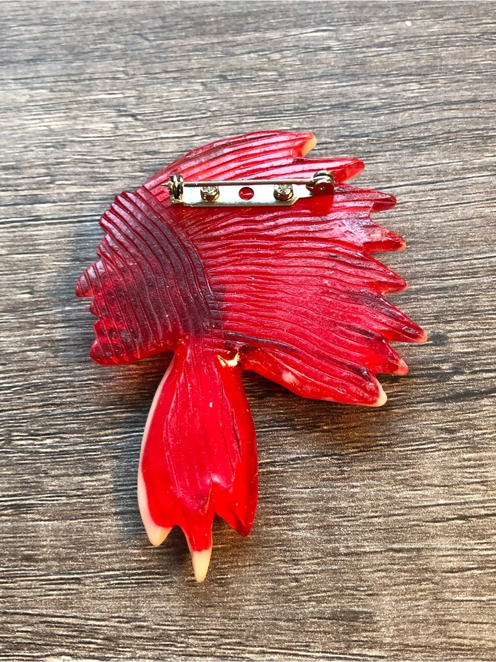 Native American Indian chief vintage carved painted brooch pin - Picture 3 of 4